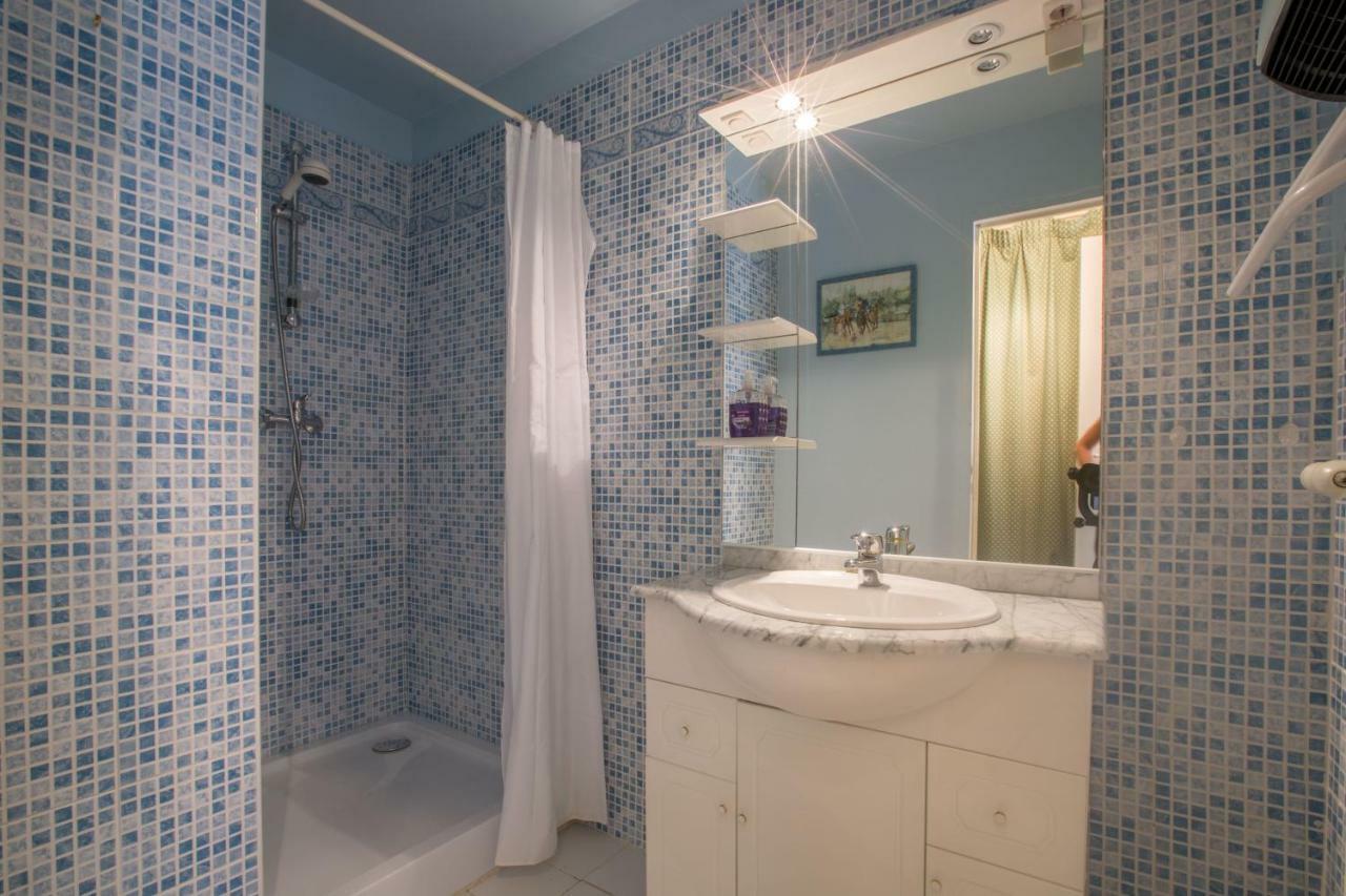 Bellevue Appartement Ayen Bagian luar foto
